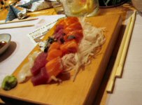 eating sashimi at Oki-nami
